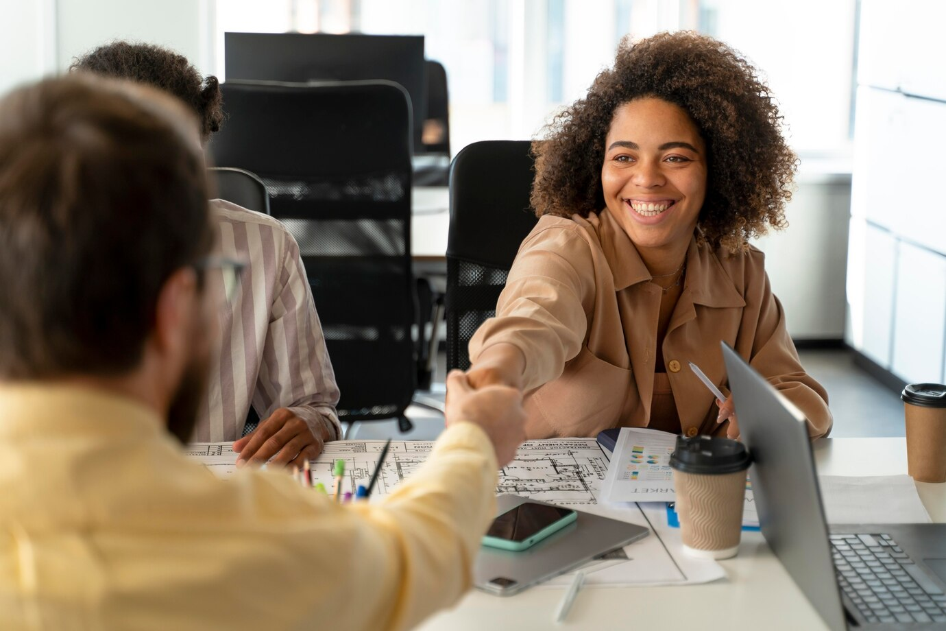 Entenda tudo sobre o staff loan e o poder dessa estratégia para impulsionar a economia e resultados financeiros das empresas.